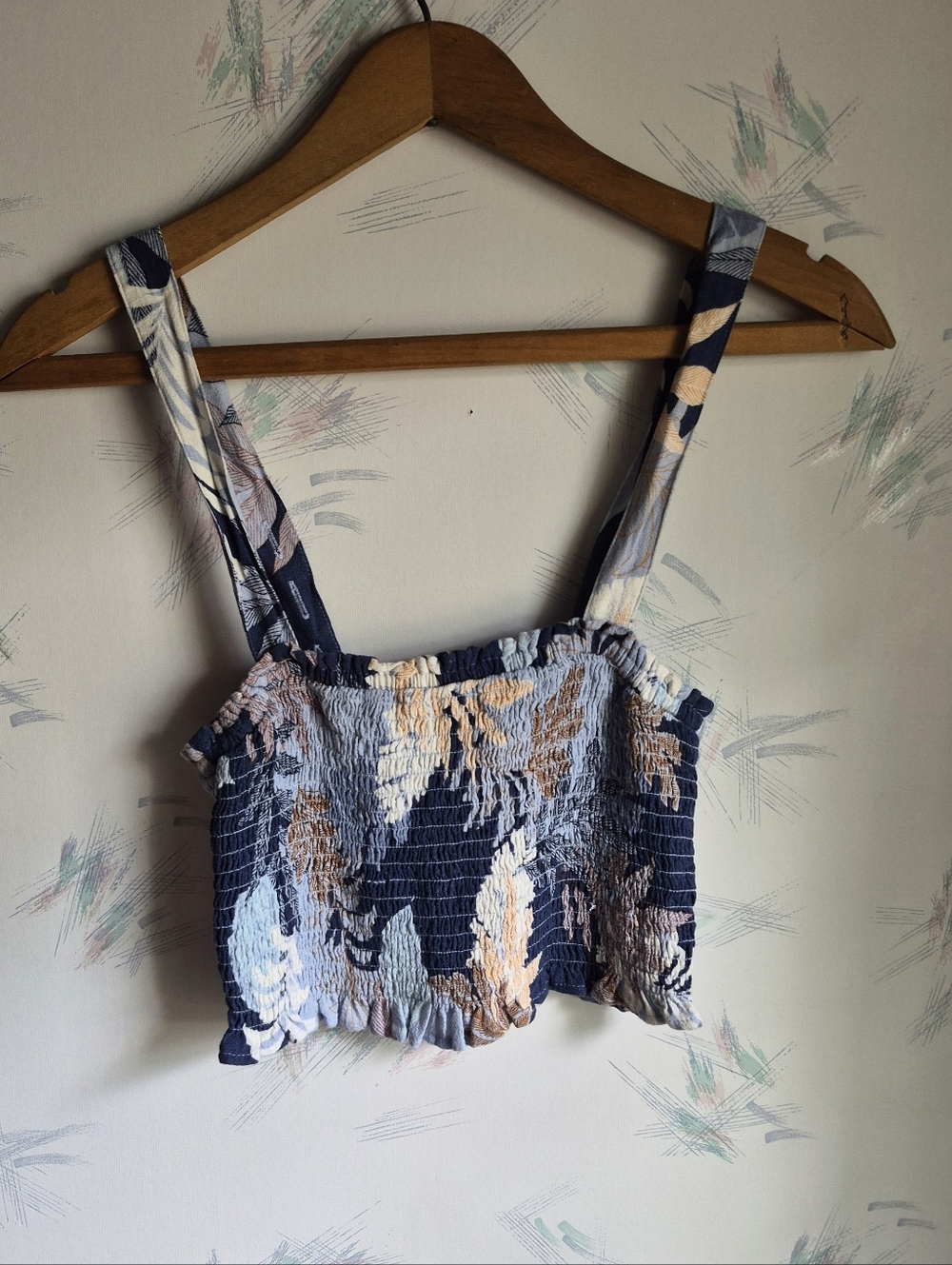 Aeropostale Juniors Smocked Tank Top Blue Leaf Print Linen Blend Size Small